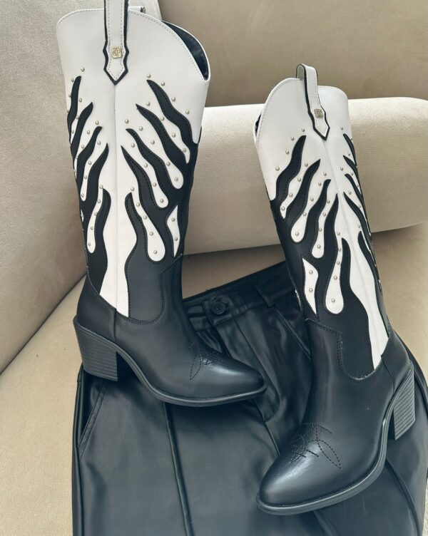 BOTA NAIROBI BLANCO Y NEGRO