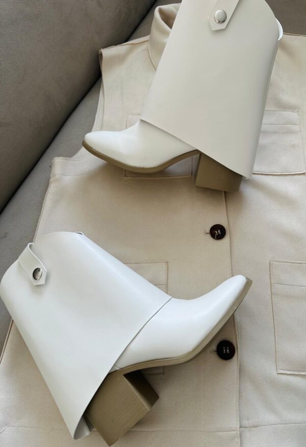 BOTA  CAPA ARIA WHITE - Imagen 4