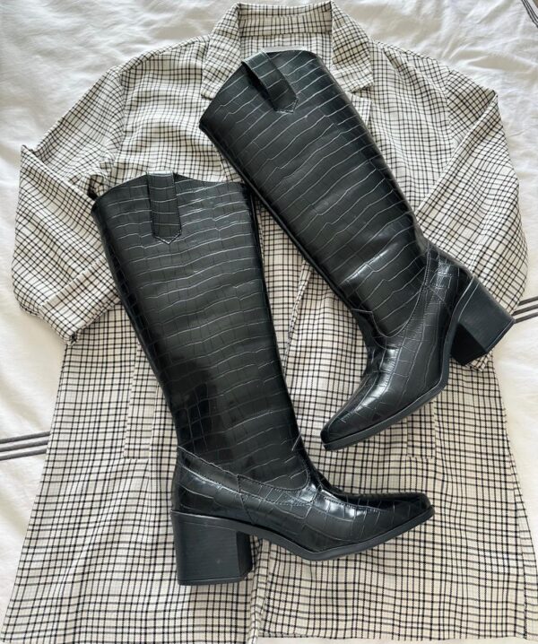 BOTA ZOE NEGRA