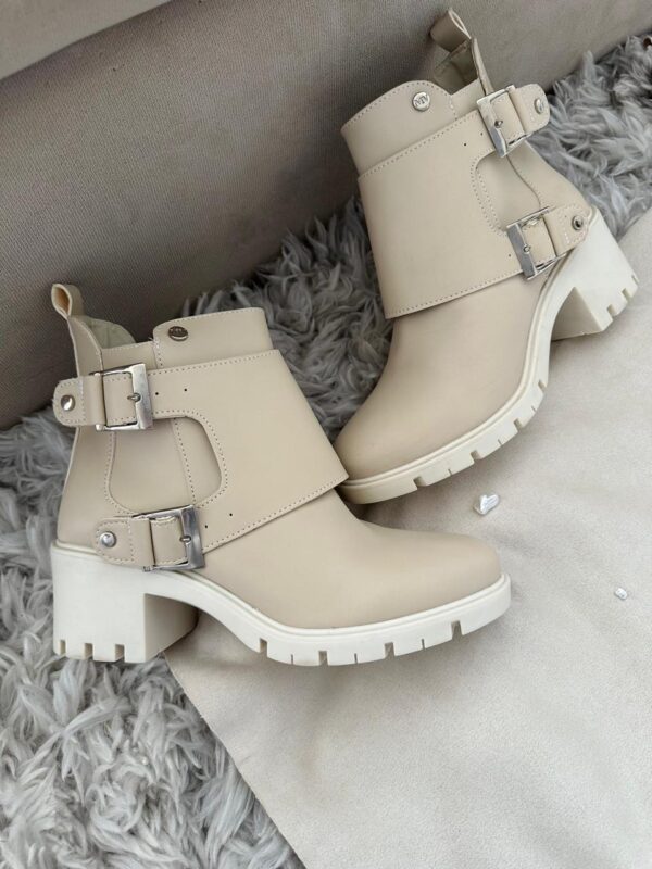 BOTIN ARJANY LATTE