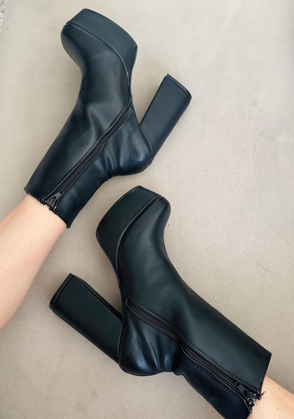 BOTIN INA NEGRO